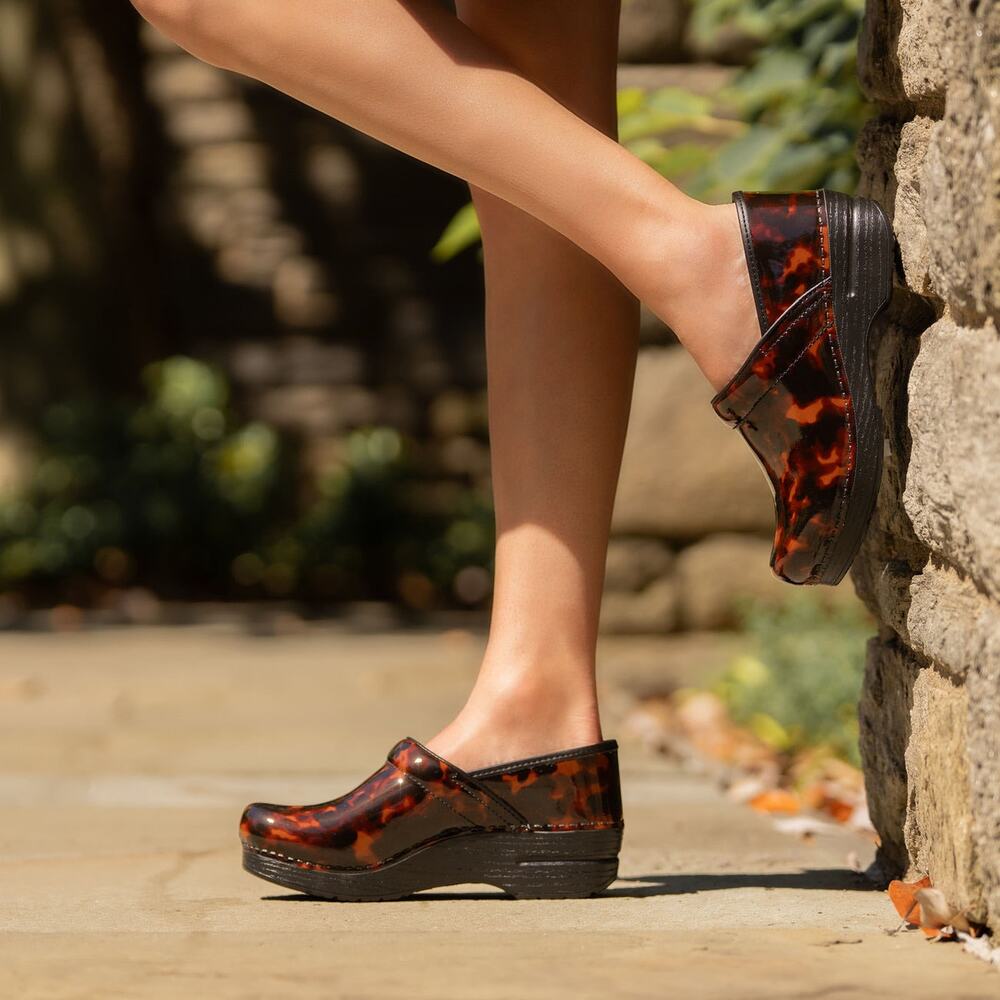 Dansko Professional Brown Tortoise Shell Leather Clogs Womens Sz 39/US 8.5-9 EUC - Picture 3 of 11